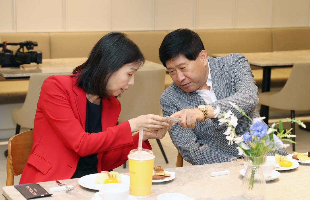 '대한민국시도의회의장협의회 제19대 전반기 정기회 및 대전 현충원 참배' 게시글의 사진(6) '0813_대한민국시도의회의장협의회 제19대 전반기 정기회16.jpg'