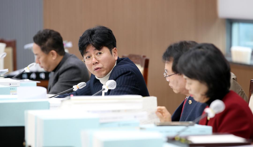 '제362회 정례회 제1차 예산결산특별위원회' 게시글의 사진(18) '1208_제362회 정례회 재1차 예산결산특별위원회_17.jpg'