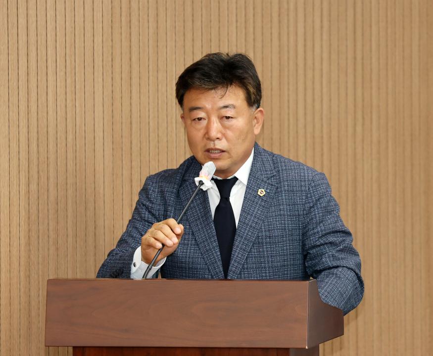 '충청남도 논산세계딸기산업엑스포 지원을 위한 특별위원회' 게시글의 사진(11) '250612_논산세계딸기산업엑스포 지원 특위_25.JPG'
