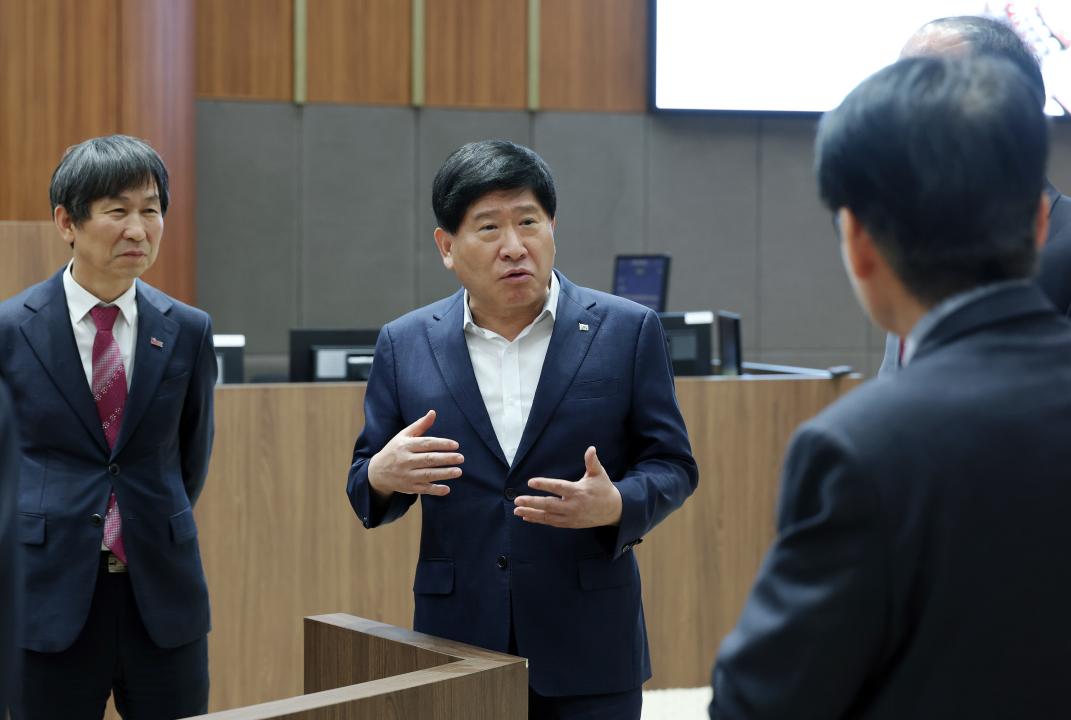 '대전세종충남 중소기업 협회 회장 일행 접견' 게시글의 사진(31) '0421_대전세종충남 중소기업협회 접견35.jpg'