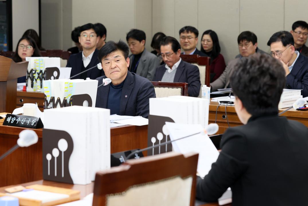 '제363회 임시회 제2차 농수산해양위원회' 게시글의 사진(25) '260122_제363회 임시회 제2차 농수산해양위원회_43.JPG'
