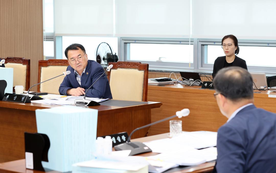 '제361회 임시회 제1차 예산결산특별위원회' 게시글의 사진(54) '250908_제361회 임시회 예결특위_56.JPG'