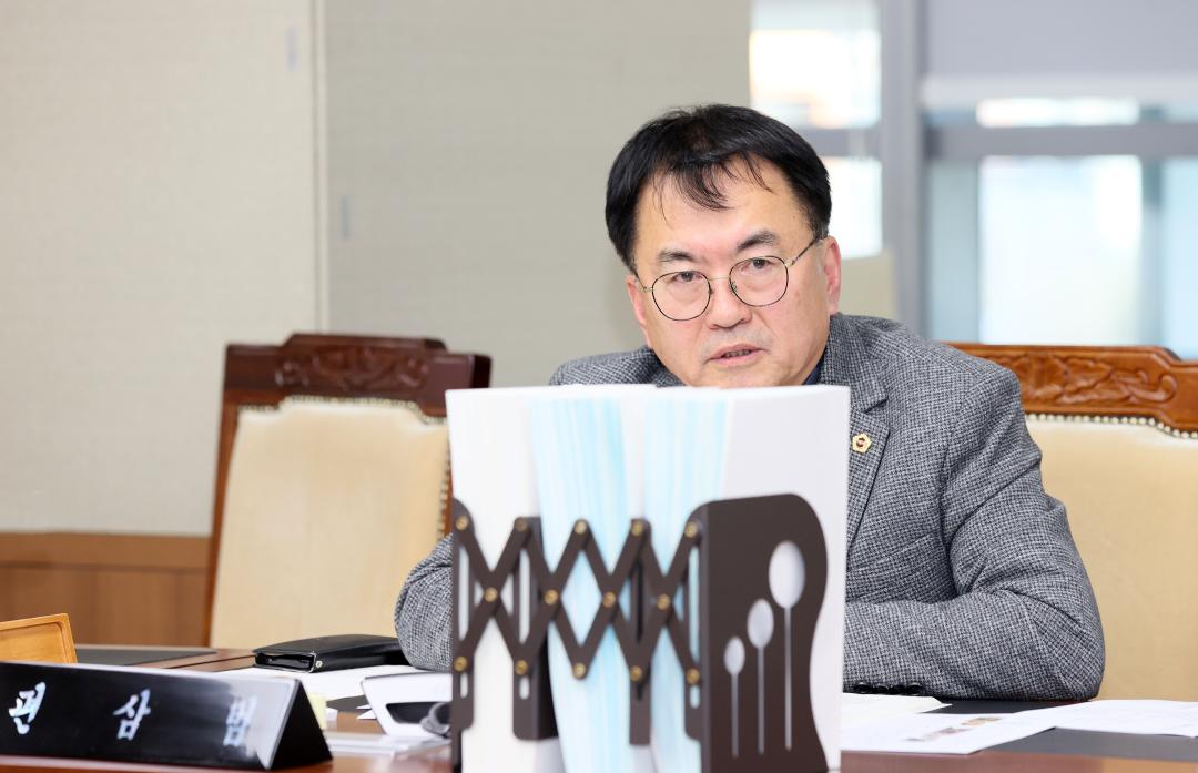 '제363회 임시회 제2차 농수산해양위원회' 게시글의 사진(36) '260122_제363회 임시회 제2차 농수산해양위원회_56.JPG'