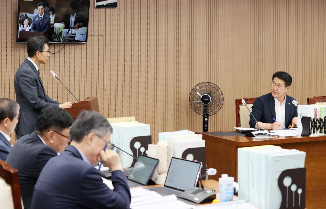 '제359회 정례회 예산결산특별위원회' 게시글의 사진(46) '250620_제359회 정례회 예산결산특별위원회 2차_69.JPG'