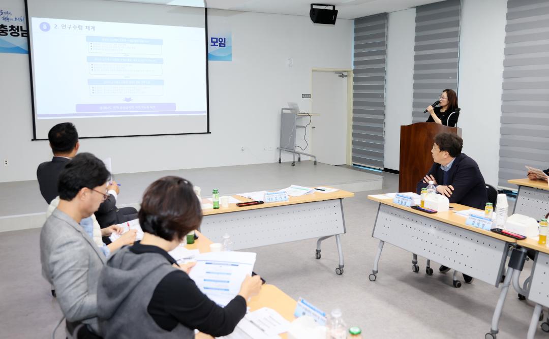 '김기서 의원, 공공급식처의 충남 농림‧축산‧수산물 공급 확대 위한 연구모임' 게시글의 사진(30) '251104_김기서 의원 공공급식 활성화 연구모임_44.JPG'