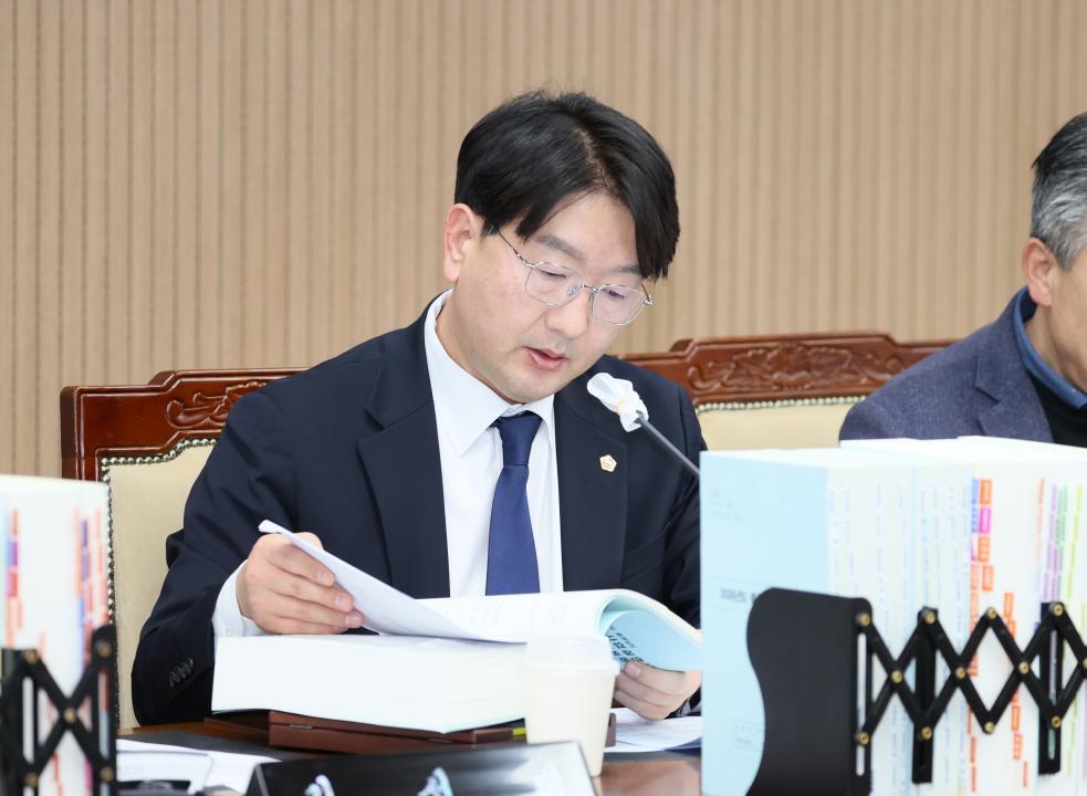 '제362회 정례회 제4차 예산결산특별위원회' 게시글의 사진(15) '251212_제4차 예산결산특별위원회_12.JPG'