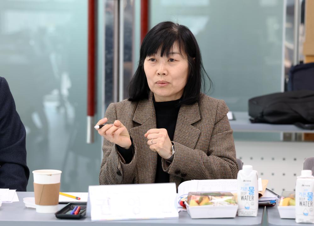 '다문화 학생 교육 및 학업중도포기 문제에 관한 연구모임(대표 유성재 의원)' 게시글의 사진(34) '0320_다문화 학생 교육 및 학업중도포기 문제 연구모임39.jpg'