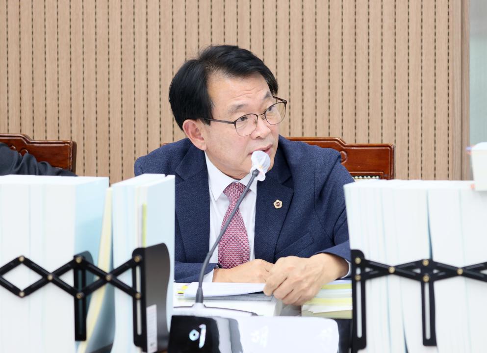 '제362회 정례회 제3차 예산결산특별위원회' 게시글의 사진(62) '251211_제3차 예산결산특별위원회_77.JPG'