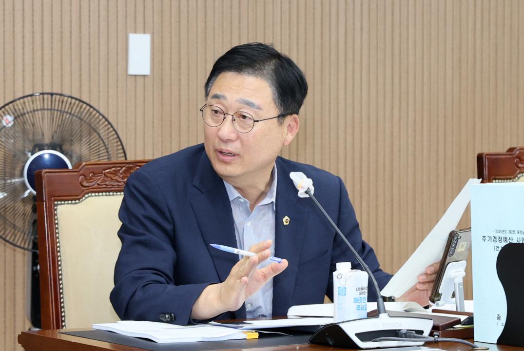 '제361회 임시회 제1차 예산결산특별위원회' 게시글의 사진(60) '250908_제361회 임시회 예결특위_64.JPG'