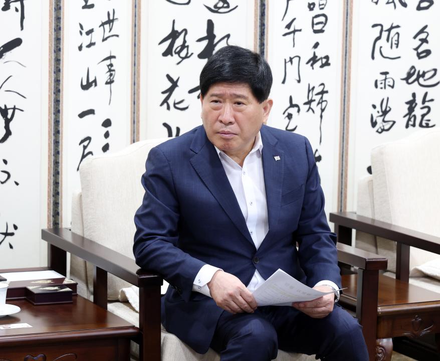 '충청남도자원봉사센터 센터장 및 일행 접견' 게시글의 사진(8) '0410_충남자원봉사협회 접견08.jpg'