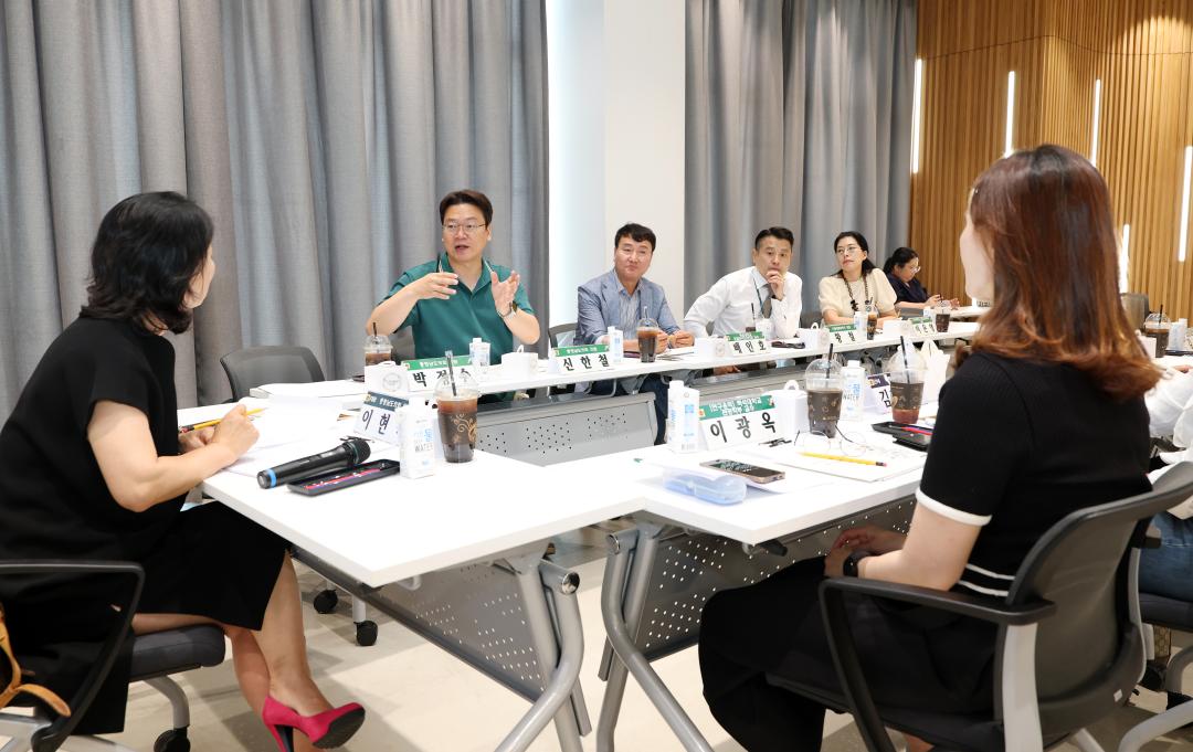 '음식 콘텐츠를 활용한 충남관광 활성화 연구모임(대표 이현숙 의원)' 게시글의 사진(22) '0703_음식콘텐츠를 활용한 충남관광 활성화 연구모임21.jpg'