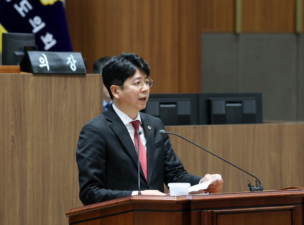 '제358회 임시회 제4차 본회의' 게시글의 사진(111) '0422_제4차 본회의 이용국 의원06.jpg'