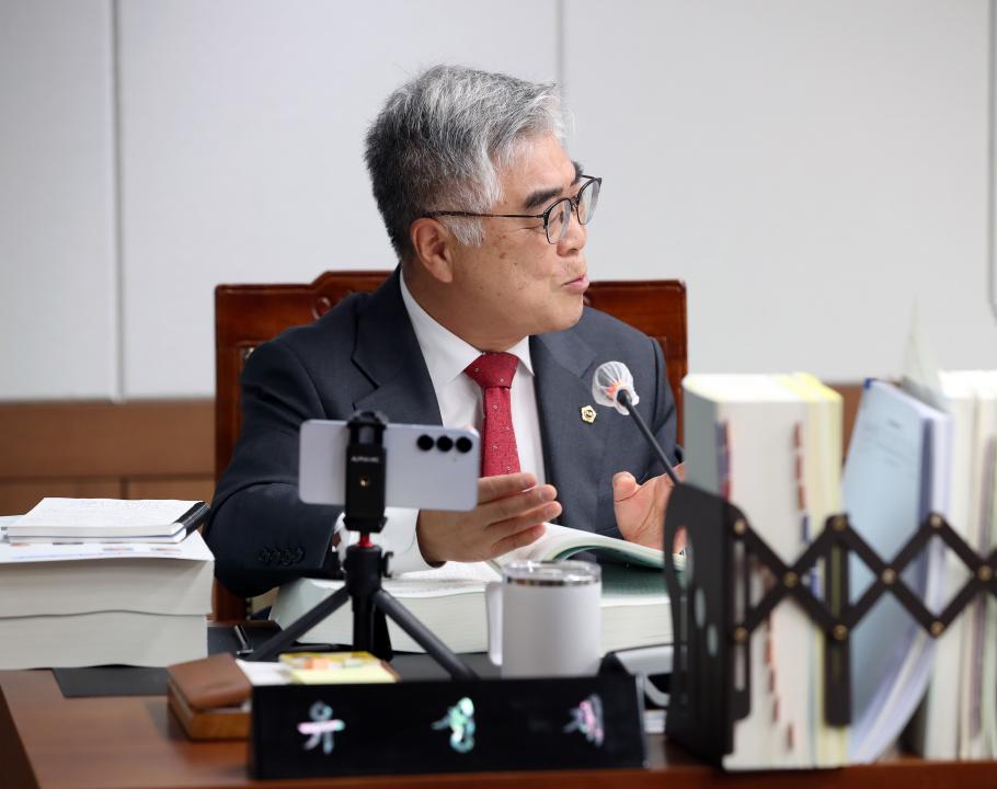 '제362회 정례회 제3차 교육위원회' 게시글의 사진(17) '1128_제362회 정례회 행정사무감사 교육위원회_17.jpg'