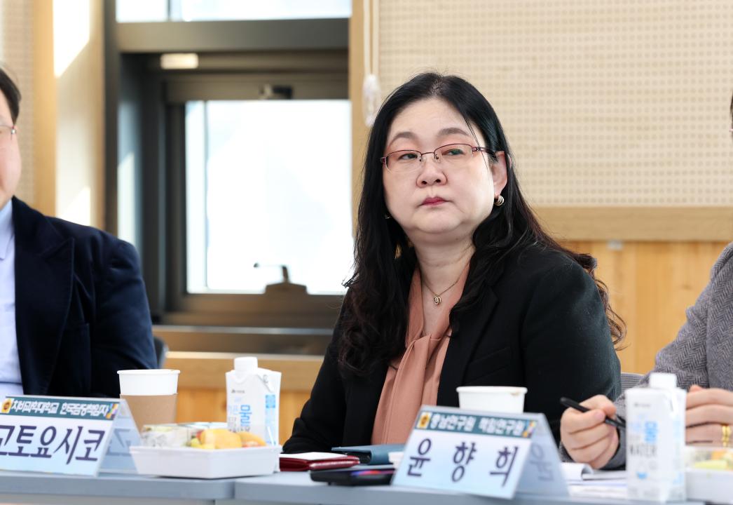 '다문화 학생 교육 및 학업중도포기 문제에 관한 연구모임(대표 유성재 의원)' 게시글의 사진(42) '0320_다문화 학생 교육 및 학업중도포기 문제 연구모임55.jpg'