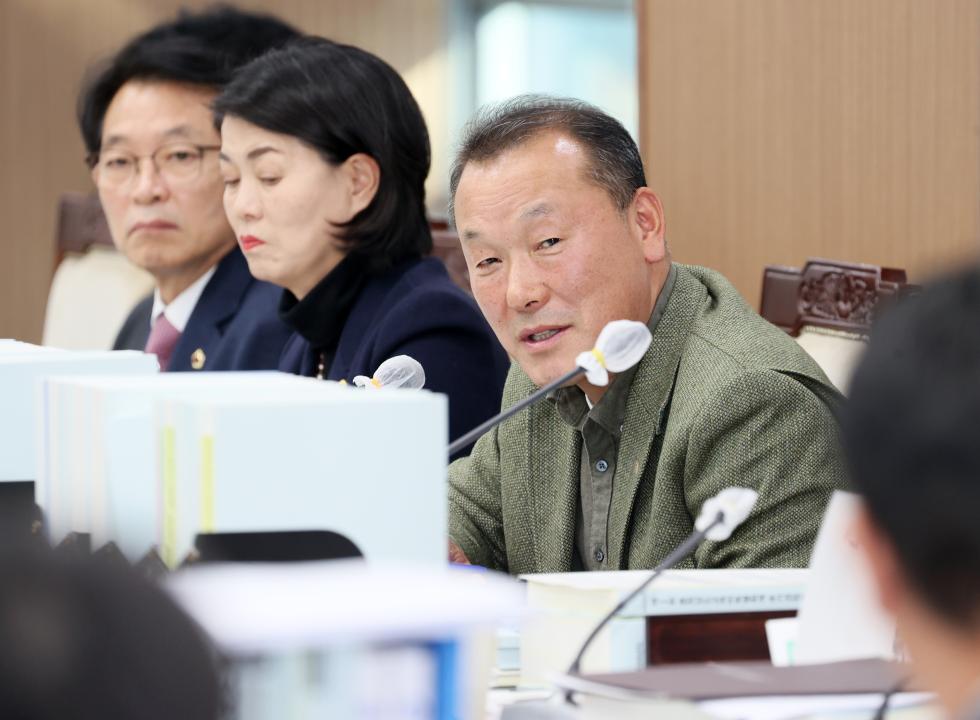 '제362회 정례회 제3차 예산결산특별위원회' 게시글의 사진(48) '251211_제3차 예산결산특별위원회_56.JPG'