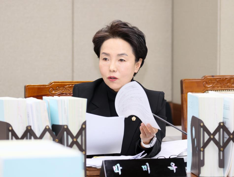 '제362회 정례회 제4차 농수산해양위원회' 게시글의 사진(14) '251203_제4차 농수산해양위원회_15.JPG'