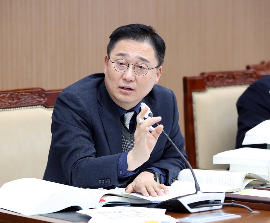 '제362회 정례회 제1차 예산결산특별위원회' 게시글의 사진(40) '1208_제362회 정례회 재1차 예산결산특별위원회_39.jpg'