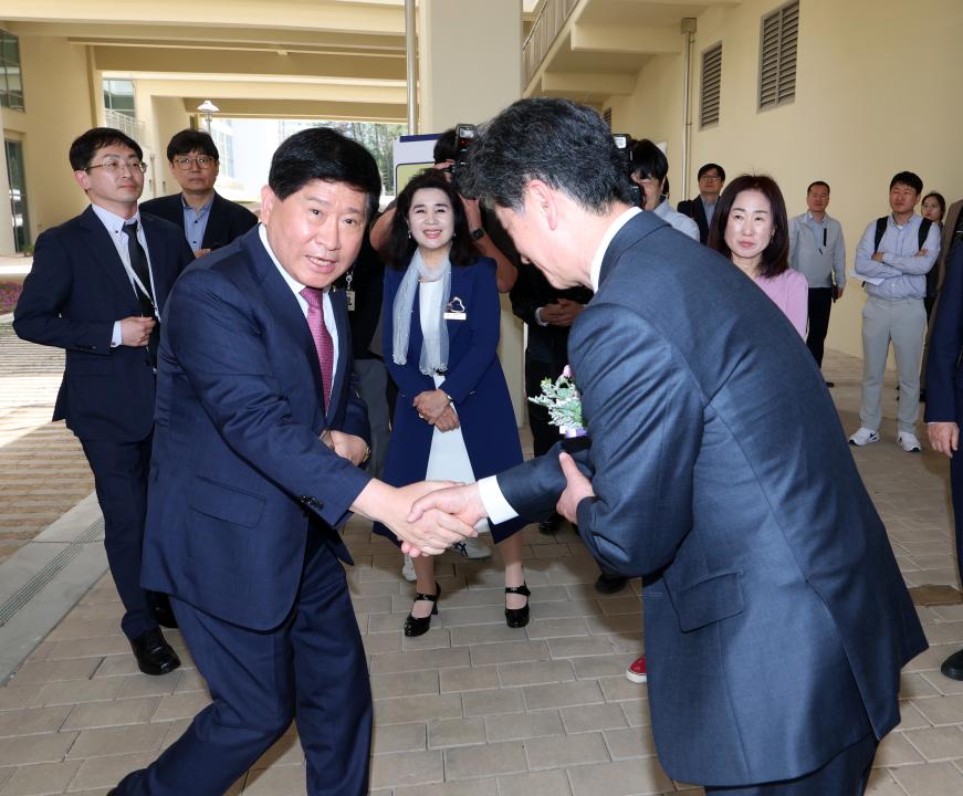'국립공주대학교사범대학부설특수학교 개교식' 게시글의 사진(5) '0418_공주대학교사범대학부설 특수학교 개소식05.jpg'