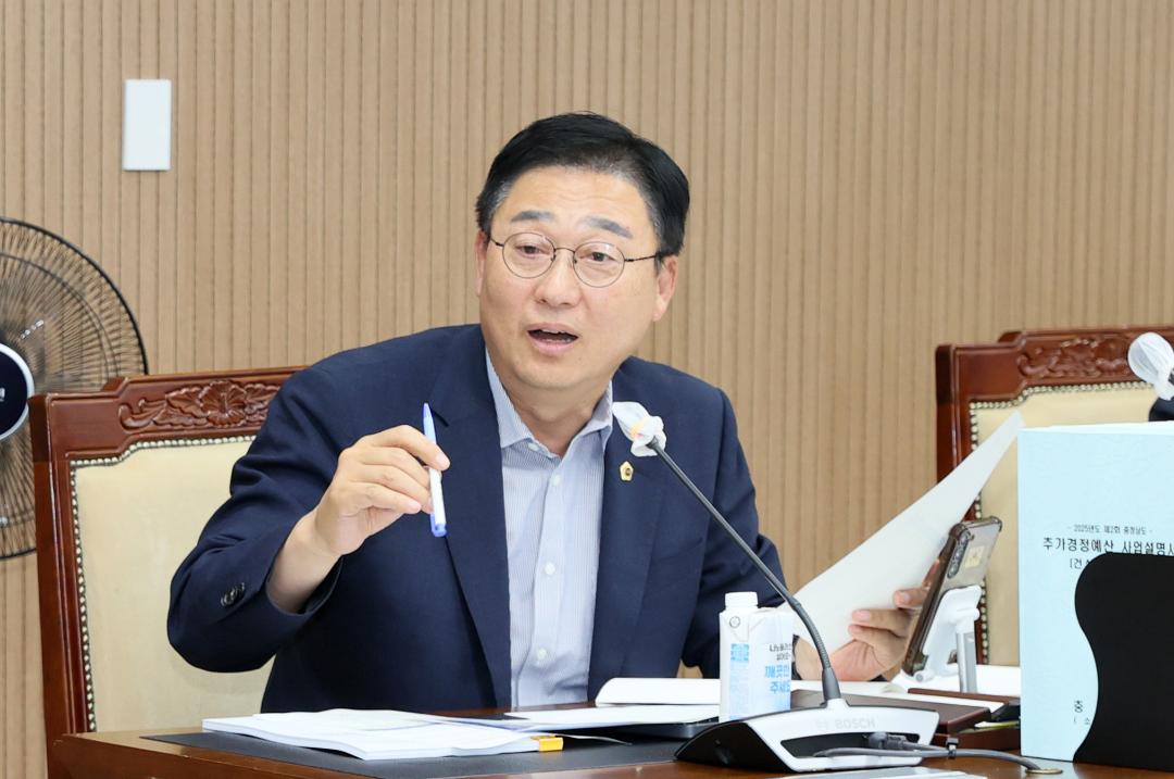 '제361회 임시회 제1차 예산결산특별위원회' 게시글의 사진(58) '250908_제361회 임시회 예결특위_62.JPG'