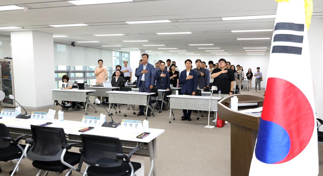 '충청남도 장애교원 지원정책 개선 방안 모색을 위한 의정토론회(좌장 방한일 의원)' 게시글의 사진(3) '0731_충청남도 장애 교원 지원정책 의정토론회03.jpg'
