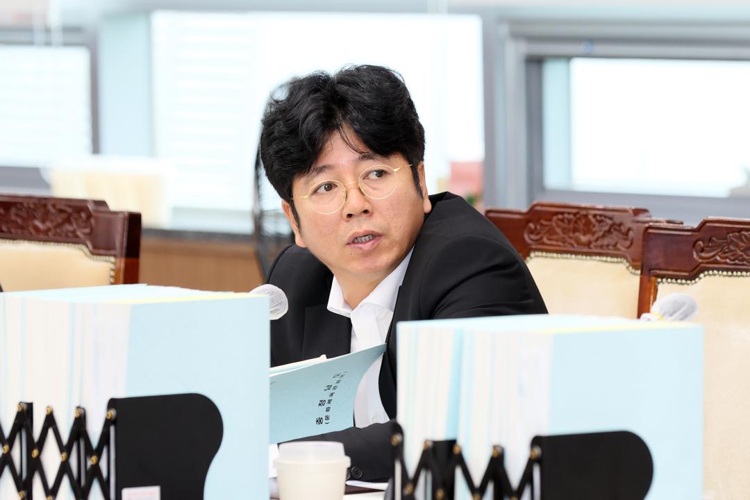 '제361회 임시회 제1차 예산결산특별위원회' 게시글의 사진(39) '250908_제361회 임시회 예결특위_40.JPG'