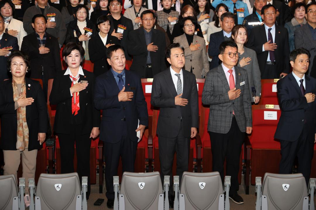 '2025 충청남도 자원봉사자의 날 기념식' 게시글의 사진(3) '251208_2025 충청남도 자원봉사자의 날 기념식_02.JPG'