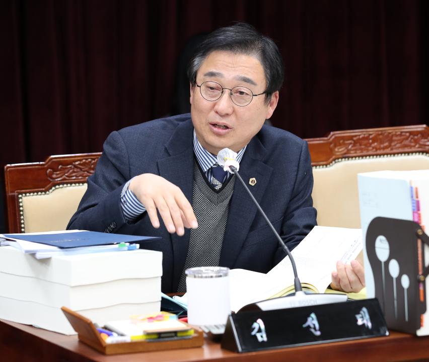 '제362회 정례회 제3차 교육위원회' 게시글의 사진(9) '1128_제362회 정례회 행정사무감사 교육위원회_9.jpg'