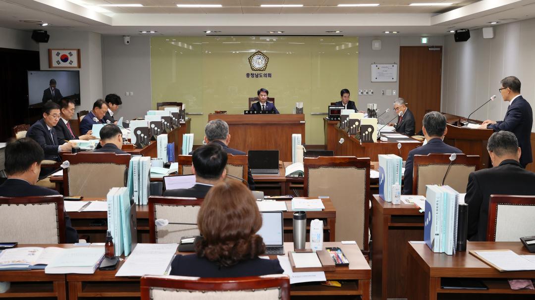 '제358회 임시회 제1차 교육위원회' 게시글의 사진(1) '250414_제358회 임시회 제1차 교육위원회_03.JPG'