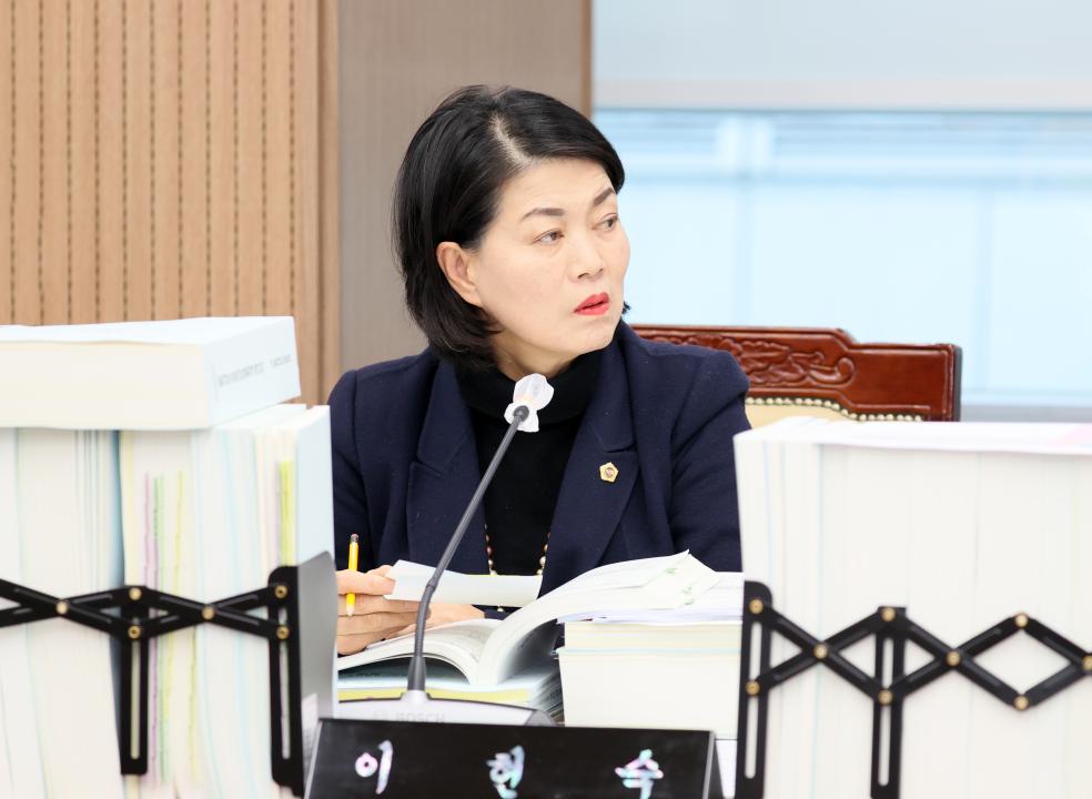 '제362회 정례회 제3차 예산결산특별위원회' 게시글의 사진(35) '251211_제3차 예산결산특별위원회_41.JPG'