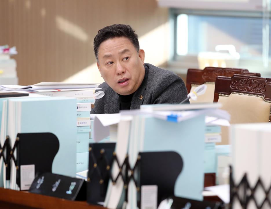 '제362회 정례회 제1차 예산결산특별위원회' 게시글의 사진(30) '1208_제362회 정례회 재1차 예산결산특별위원회_29.jpg'