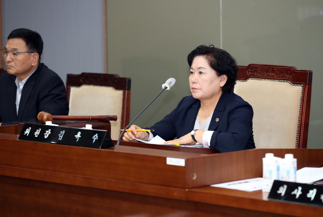 '제2차 문화관광재단 대표이사 후보자 인사청문특위' 게시글의 사진(9) '230621_제2차 문화관광재단 대표이사 인사청문특위_85.JPG'