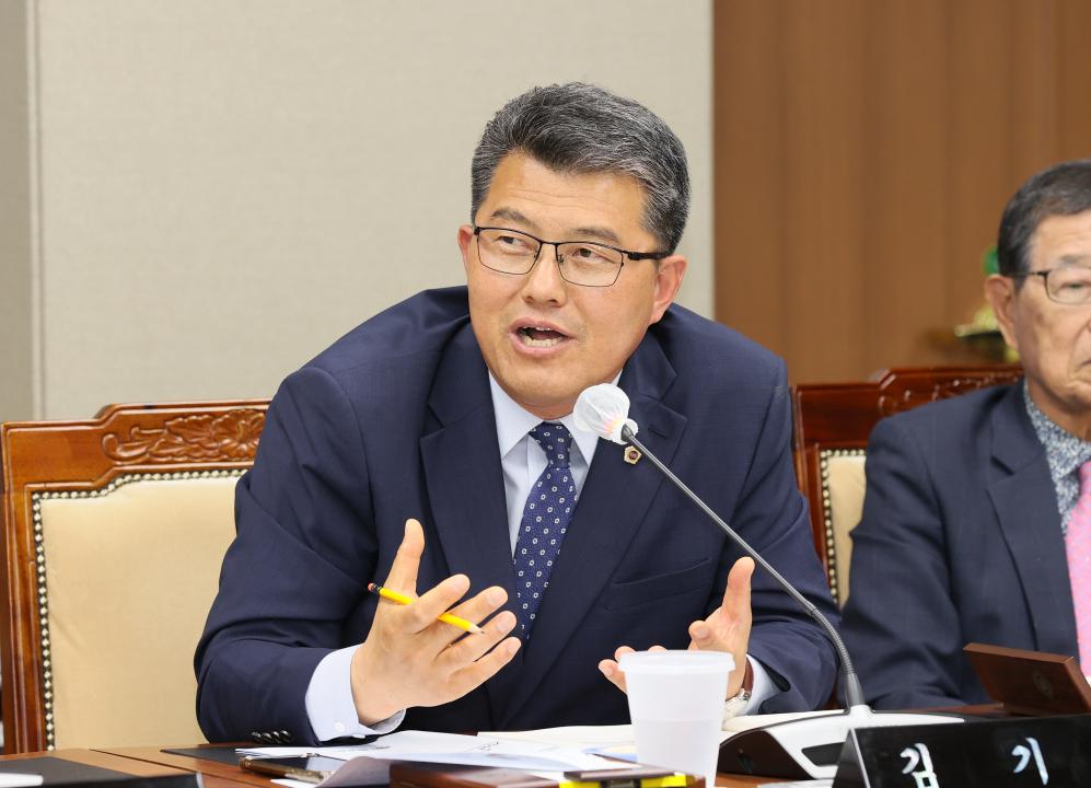 '제5차 충청남도 인삼약초산업 활성화를 위한 특별위원회' 게시글의 사진(35) '250422_인삼약초산업 활성화 특위_97.JPG'