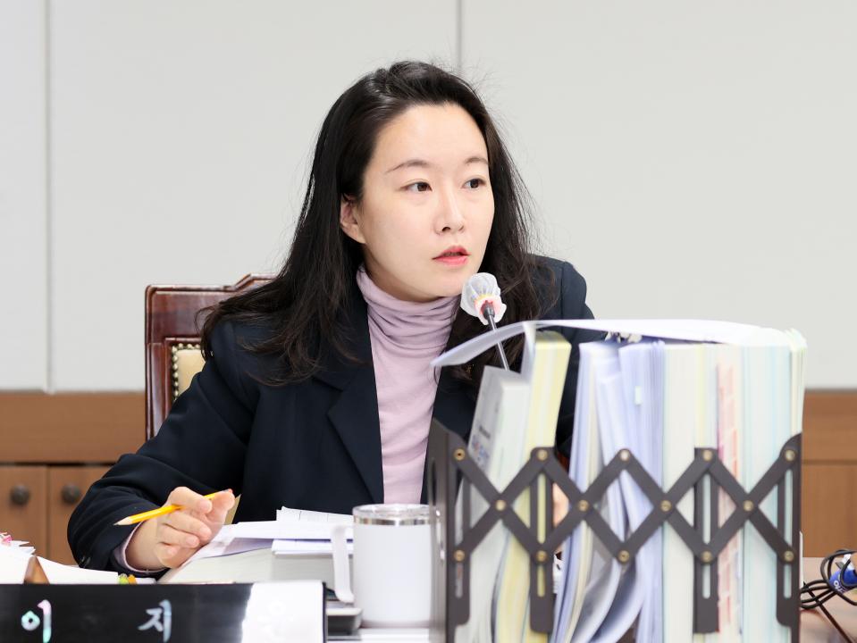 '제362회 정례회 제5차 교육위원회' 게시글의 사진(28) '251202_제5차 교육위원회_48.JPG'