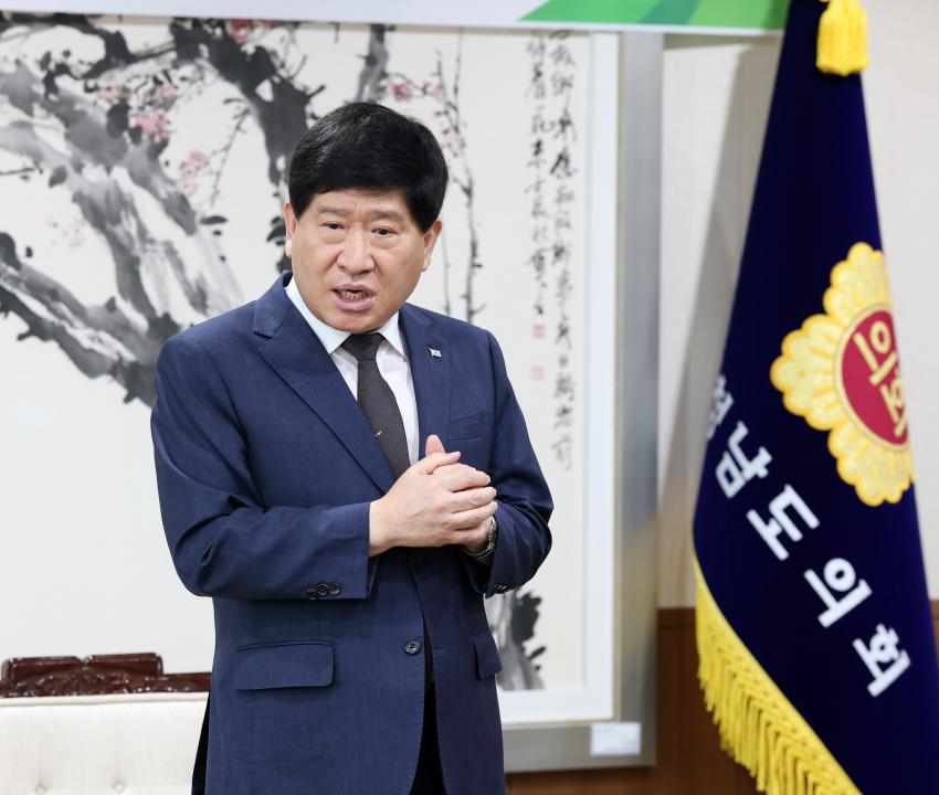 '2024회계연도 결산검사위원 위촉식' 게시글의 사진(27) '0423_결산검사위원 위촉식27.jpg'