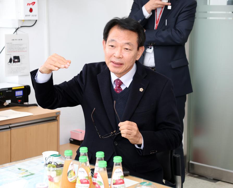 '제358회 임시회 건설소방위원회 현장방문' 게시글의 사진(10) '0414_당진소방서 소방정대 방문10.jpg'