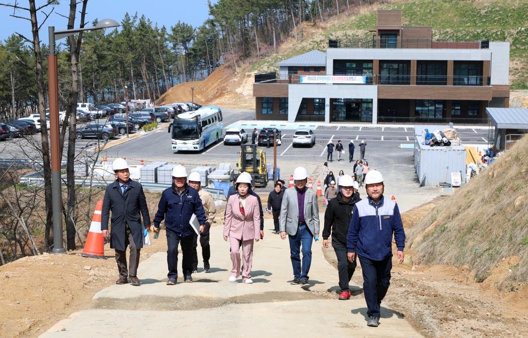 '제358회 임시회 보건복지환경위원회 현장방문' 게시글의 사진(127) '0415_원산도 자연휴양림 현장방문45.jpg'