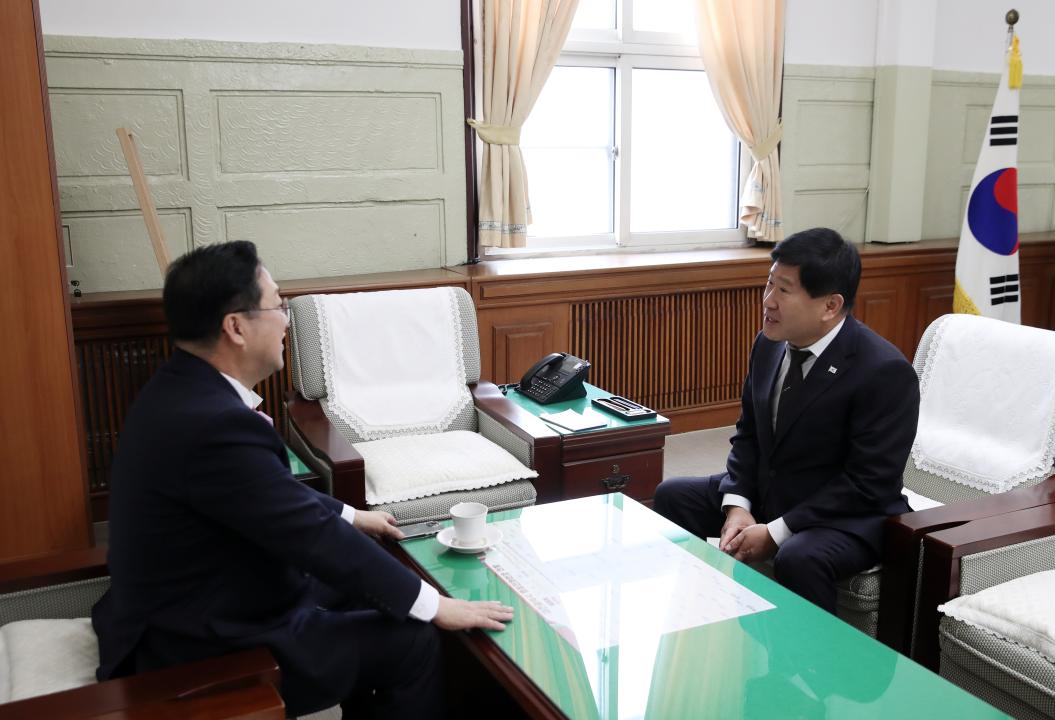 '(미래를 향한 충청인의 도약) 충남-대전 통합 추진 공동 선언' 게시글의 사진(3) '1121_충남대전 행정통합 추진 선언식02.jpg'
