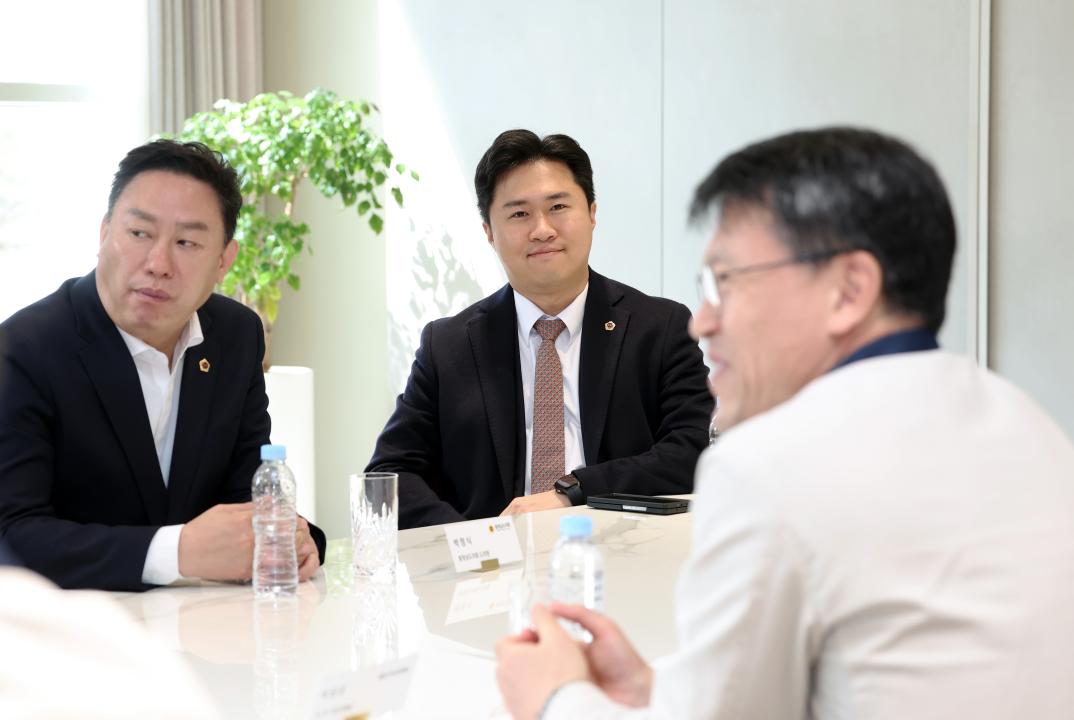 '제358회 임시회 기획경제위원회 현장방문' 게시글의 사진(40) '0416_현대자동차 아산공장 방문42.jpg'