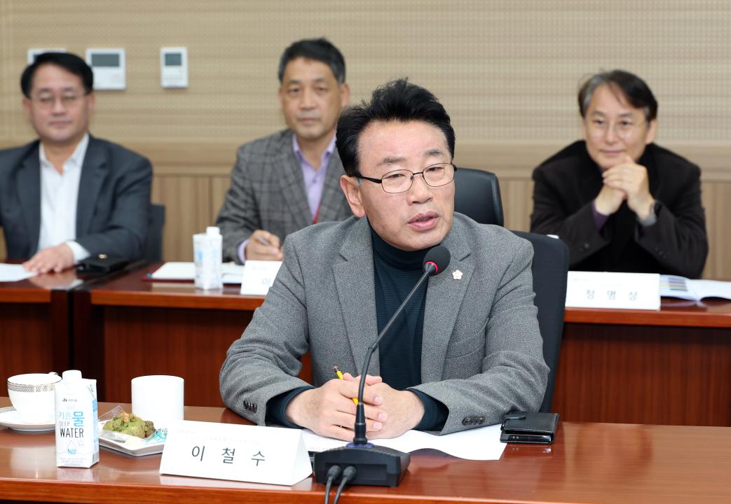 '제358회 임시회 보건복지환경위원회 현장방문' 게시글의 사진(34) '0415_보건환경연구원 현장방문35.jpg'