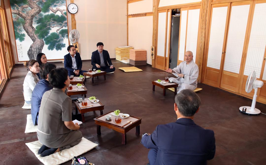 '주한 라오스 대사 일행 도의회 방문' 게시글의 사진(45) '0909_주한 라오스 대사 방문68.jpg'