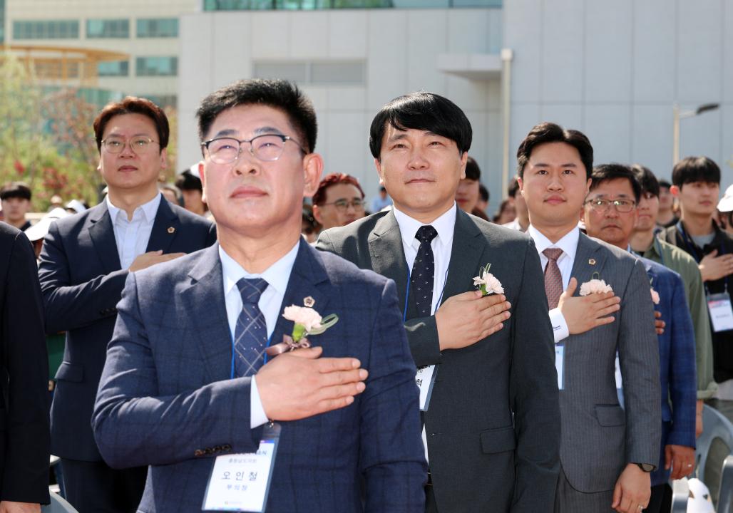 '디스플레이 혁신공정센터 개소식' 게시글의 사진(18) '0423_디스플레이 혁신공정센터 개소식18.jpg'
