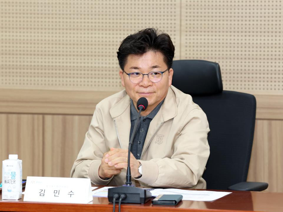 '제358회 임시회 보건복지환경위원회 현장방문' 게시글의 사진(12) '0415_보건환경연구원 현장방문13.jpg'