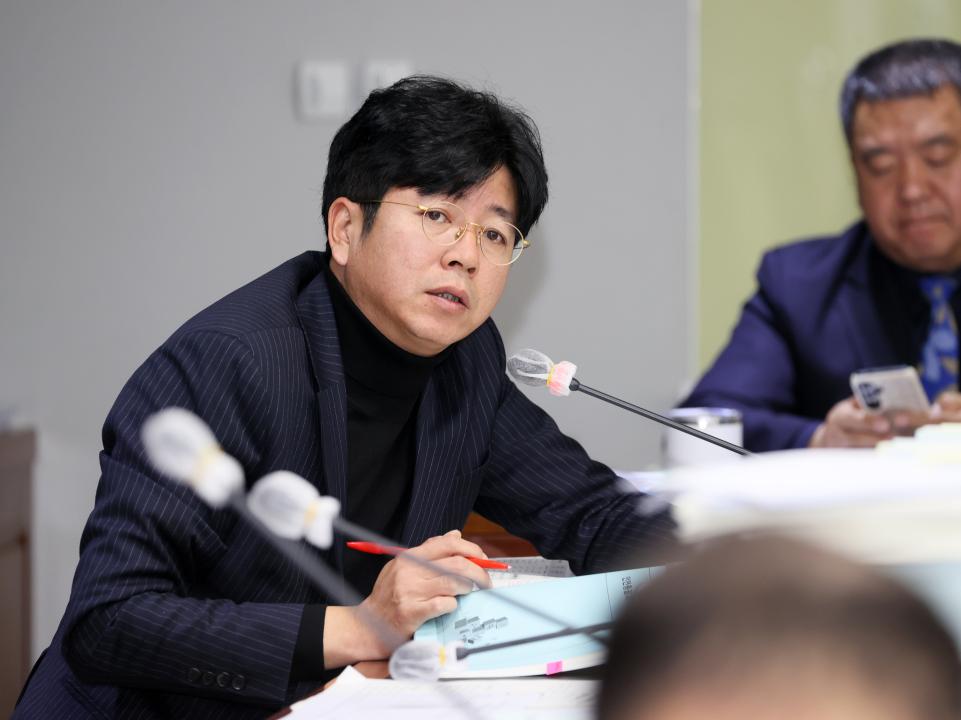 '제362회 정례회 제5차 교육위원회' 게시글의 사진(21) '251202_제5차 교육위원회_32.JPG'