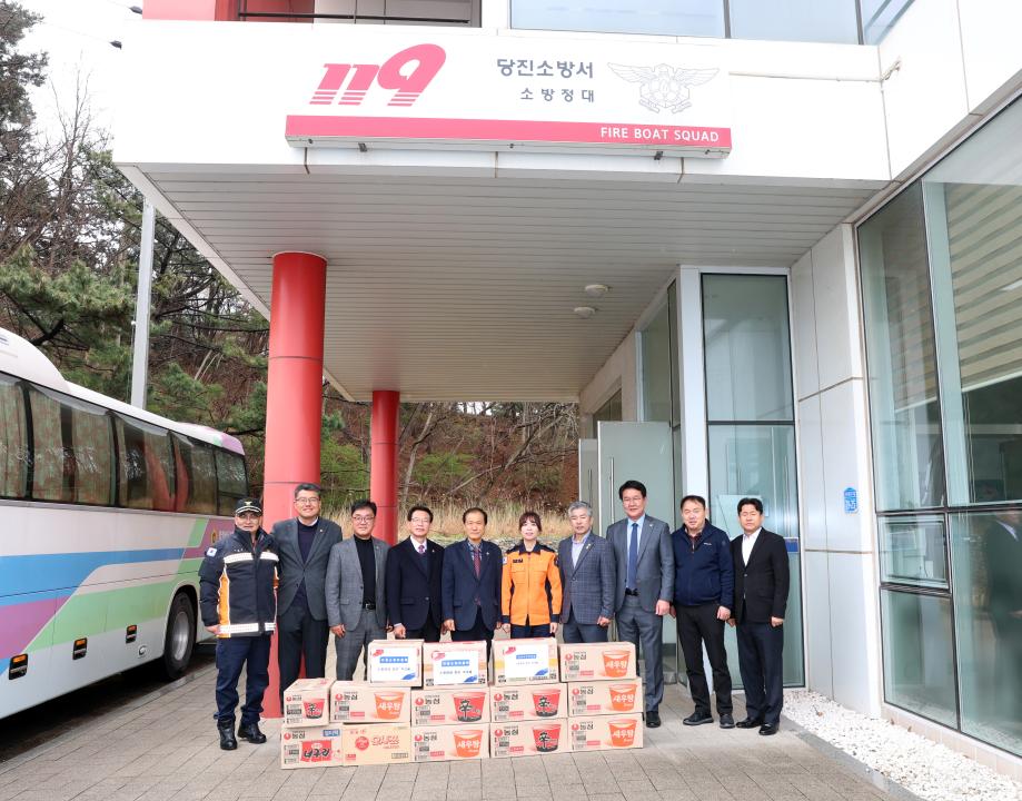 '제358회 임시회 건설소방위원회 현장방문' 게시글의 사진(19) '0414_당진소방서 소방정대 방문20.jpg'