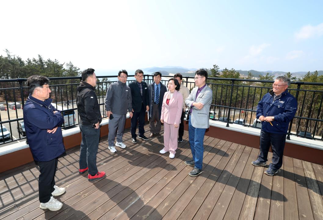 '제358회 임시회 보건복지환경위원회 현장방문' 게시글의 사진(126) '0415_원산도 자연휴양림 현장방문37.jpg'