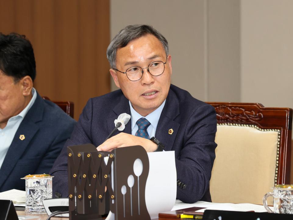 '제358회 임시회 제1차 건설소방위원회' 게시글의 사진(44) '250411_제358회 임시회 제1차 건설소방위원회_62.JPG'