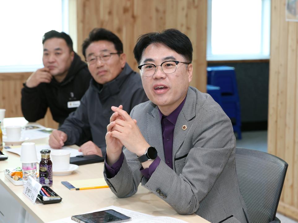 '제358회 임시회 보건복지환경위원회 현장방문' 게시글의 사진(125) '0415_원산도 자연휴양림 현장방문60.jpg'