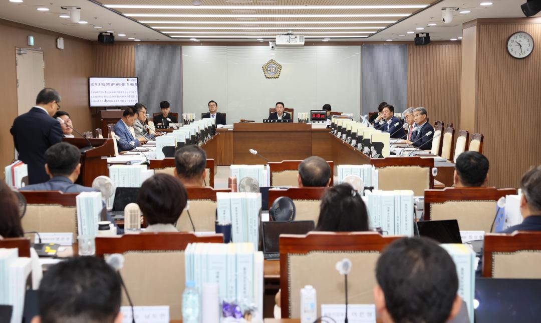 '제359회 정례회 예산결산특별위원회' 게시글의 사진(72) '250620_제359회 정례회 예산결산특별위원회 2차_77.JPG'