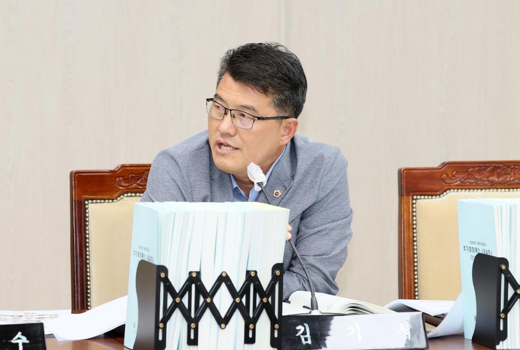 '제361회 임시회 제1차 예산결산특별위원회' 게시글의 사진(46) '250908_제361회 임시회 예결특위_49.JPG'