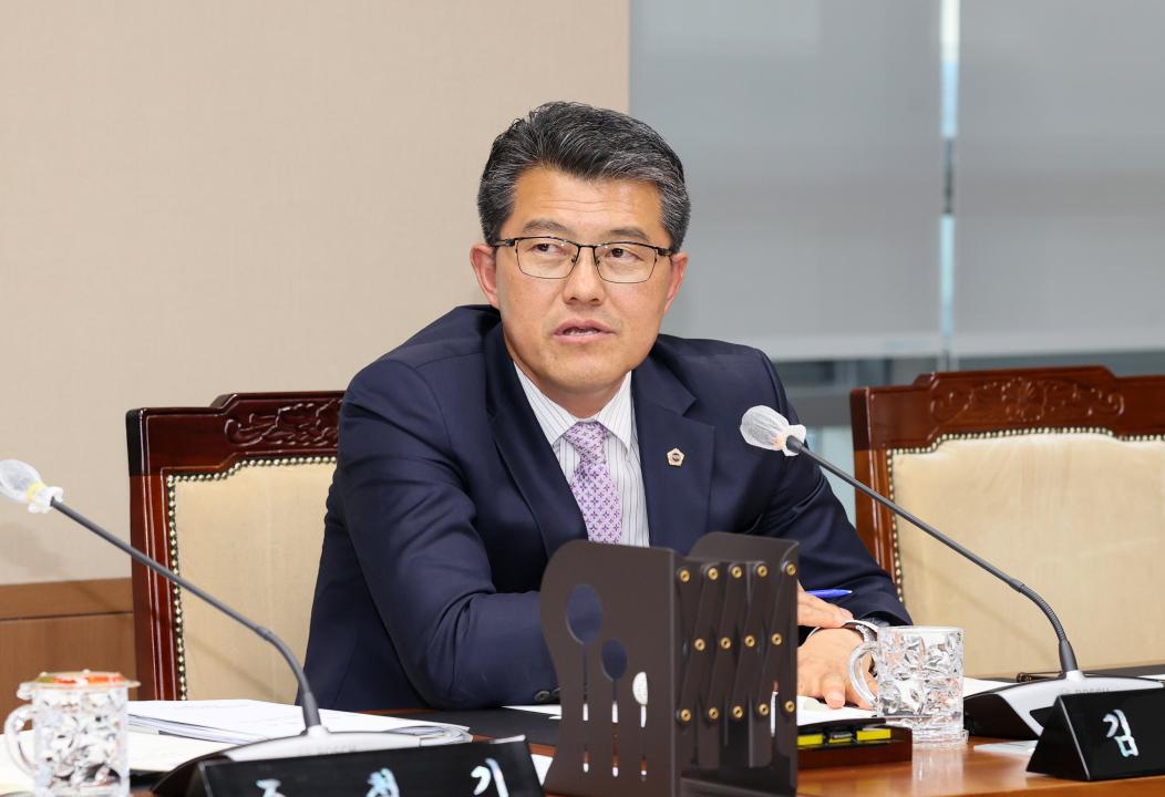 '제358회 임시회 제1차 건설소방위원회' 게시글의 사진(17) '250411_제358회 임시회 제1차 건설소방위원회_25.JPG'